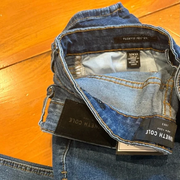 Kenneth Cole NWT Jeans - Picture 3 of 3